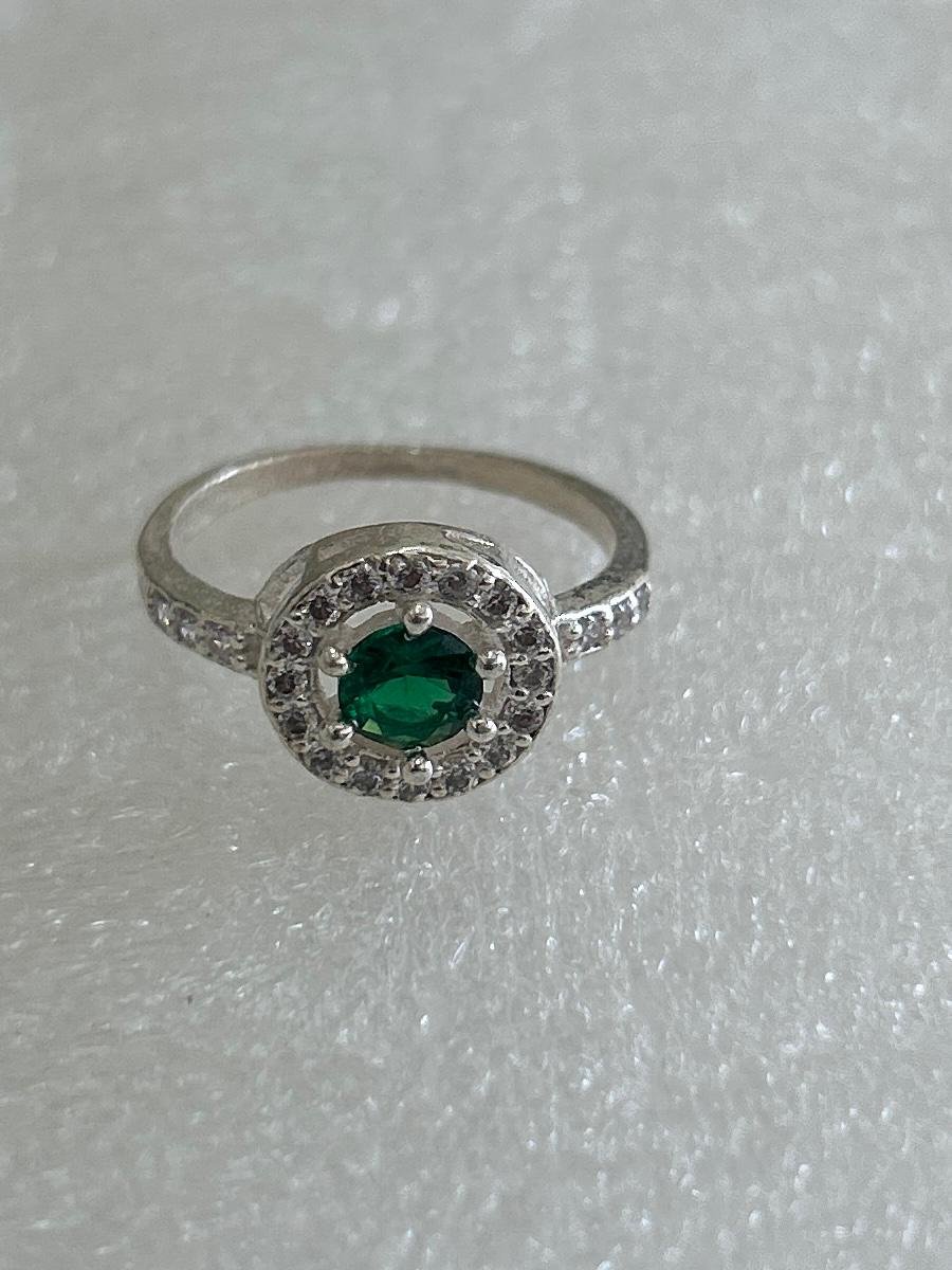 Silver-Toned Classic Round Halo Ring with Emerald Green Center & CZ Accents - Image 2
